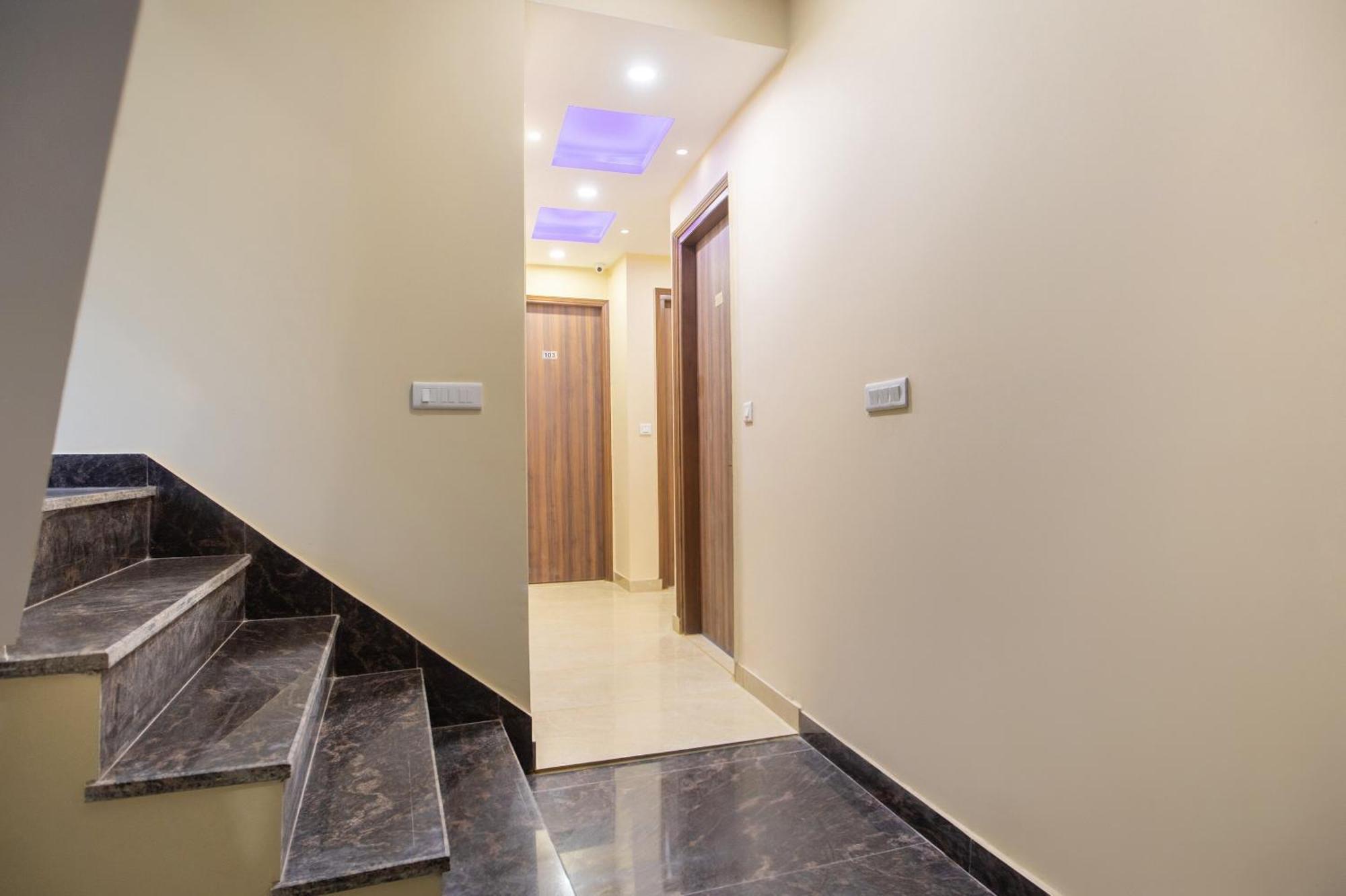 Super Oyo Hotel O Red Stone Inn New Delhi Eksteriør bilde