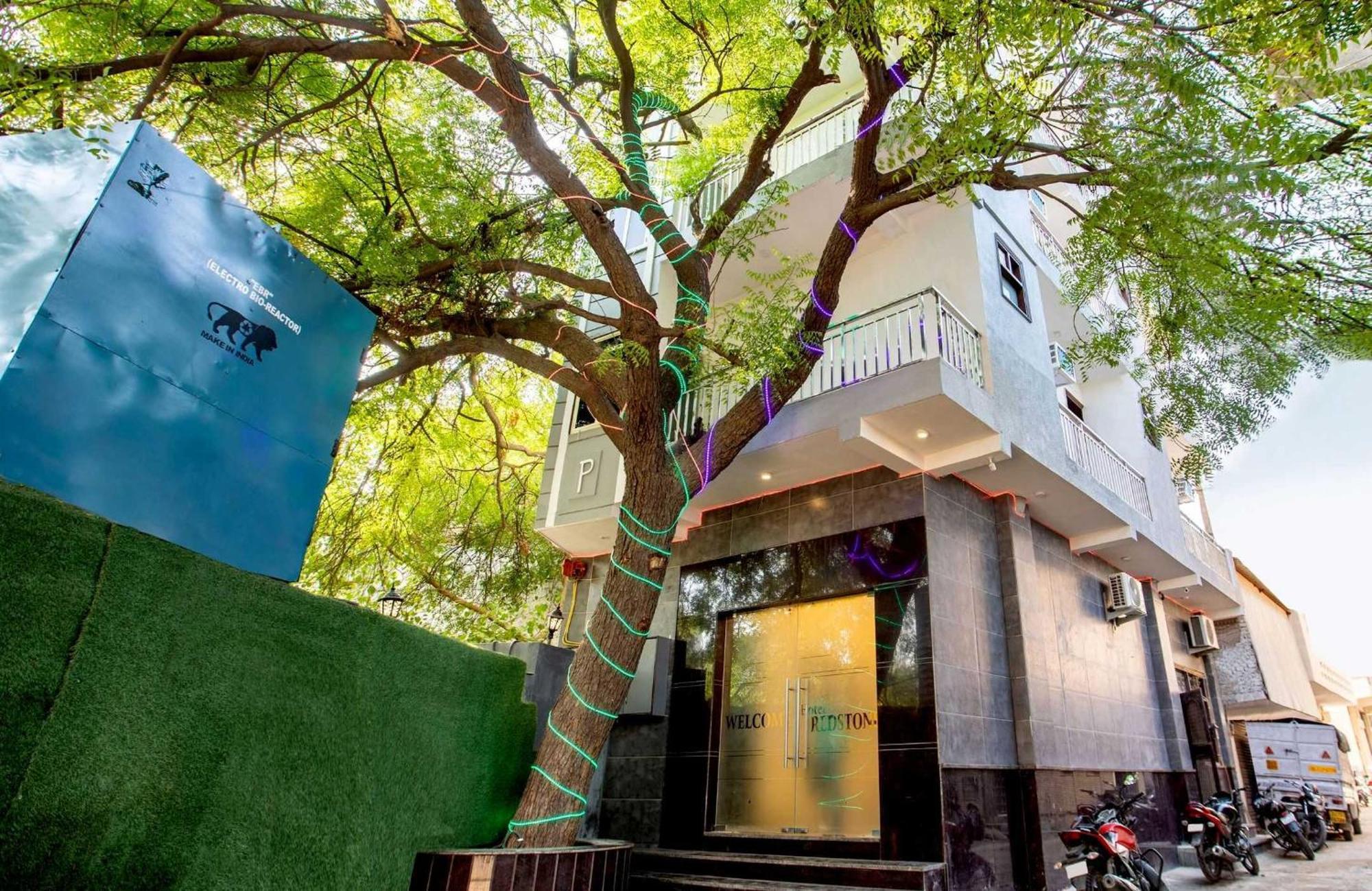 Super Oyo Hotel O Red Stone Inn New Delhi Eksteriør bilde