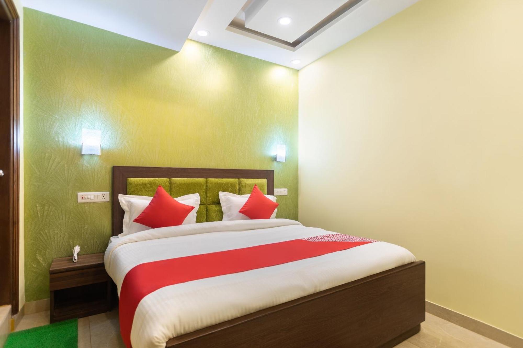 Super Oyo Hotel O Red Stone Inn New Delhi Eksteriør bilde